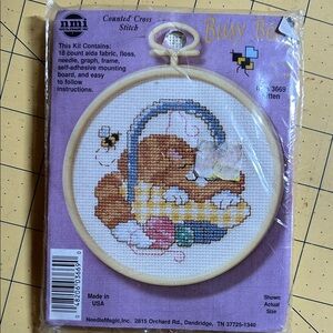 Busy Bee Coubted Cross Stitch Kit - Multicolor